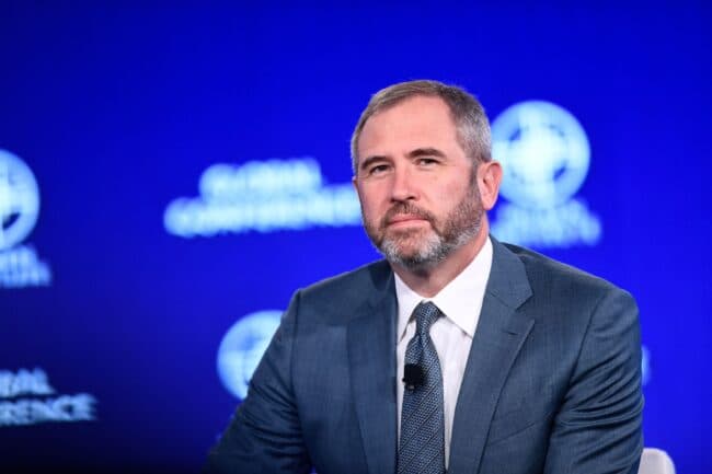 Ripple CEO Urges Banks and Crypto Industry to Work Together on Stablecoin Rules